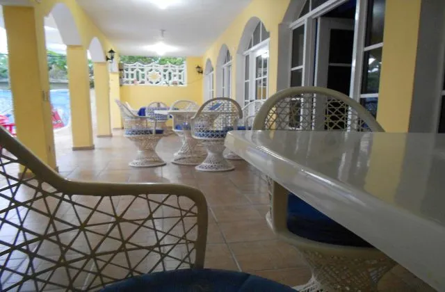 Hotel El Viejo Pirata Boca de Yuma terrrasse